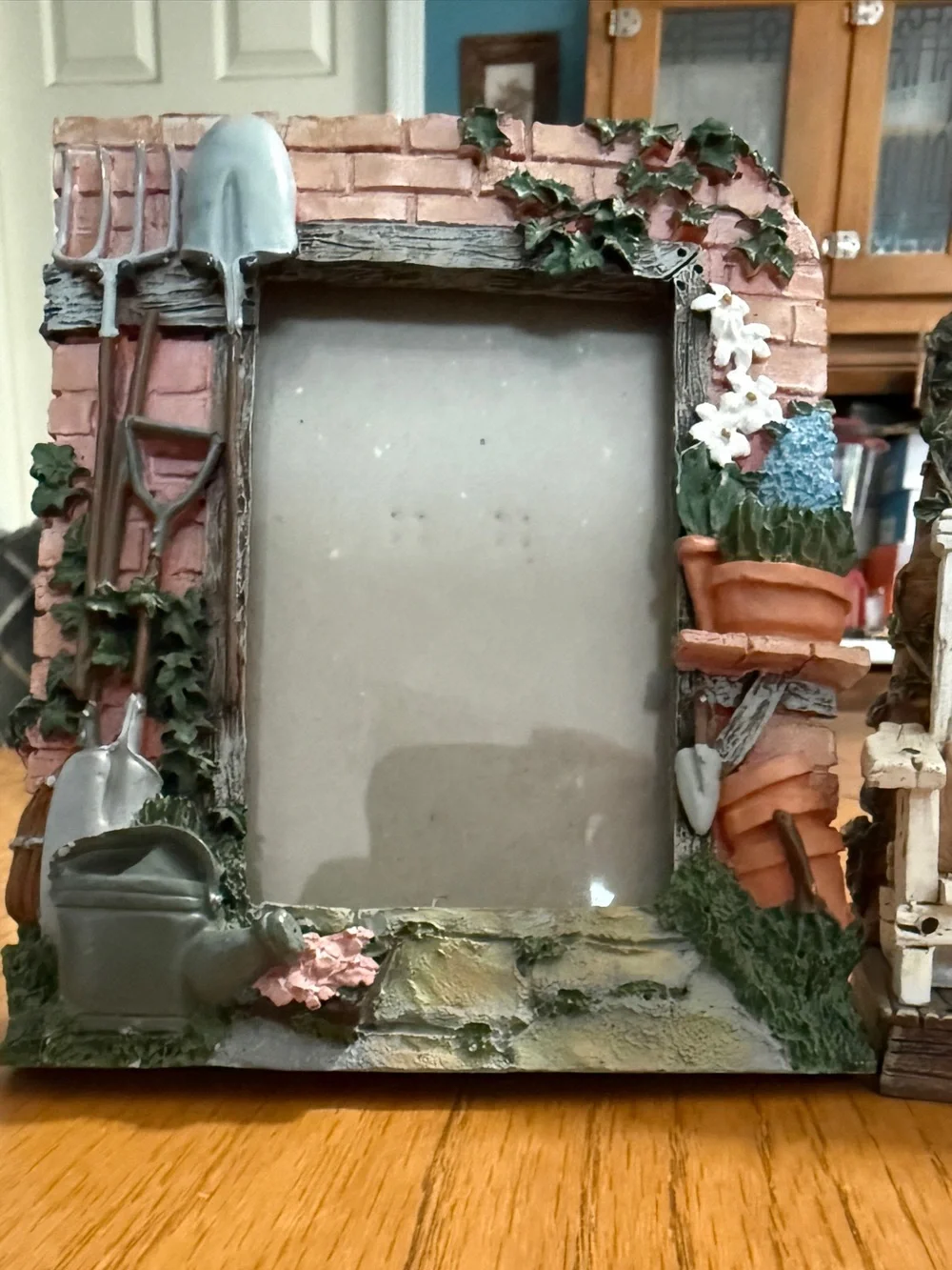 Vintage 3D Resin Garden Teddy Bear Picture Frame Lot